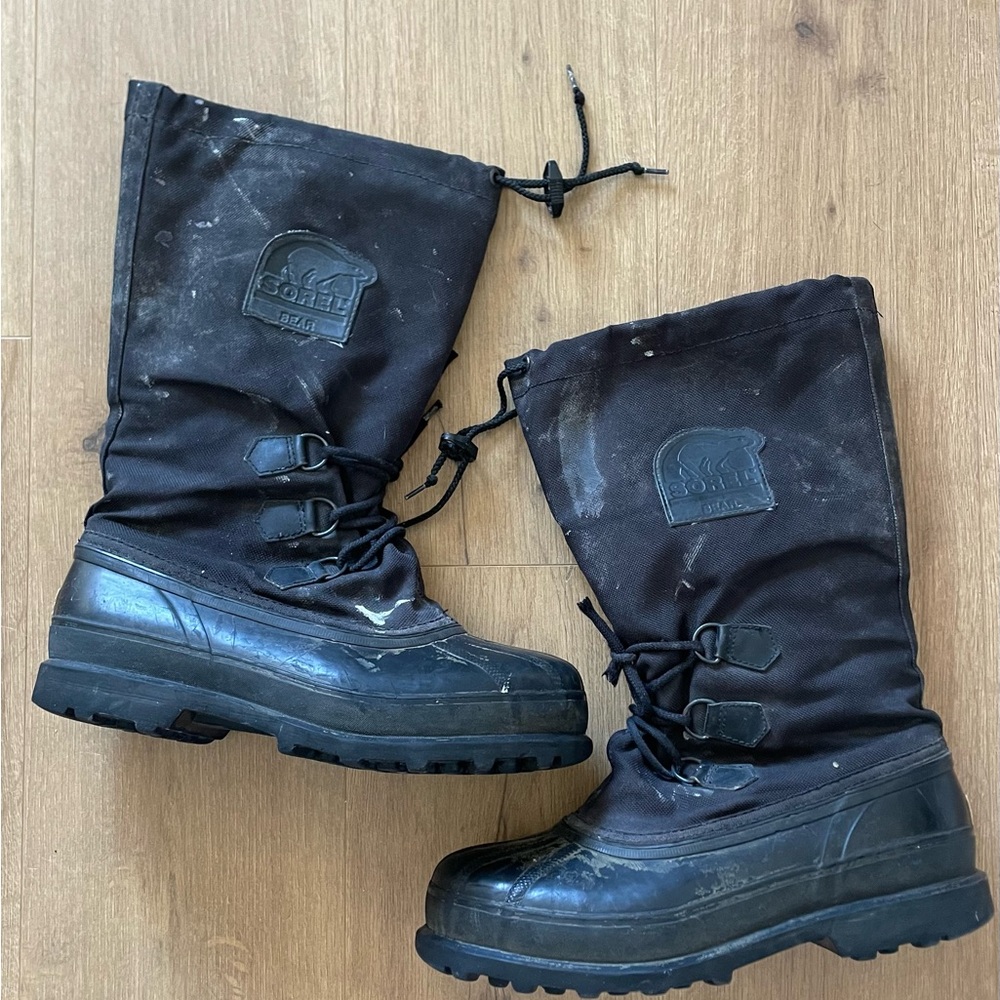 Sorel Bear Boots Men’s Black Winter Boots Size 9 Used